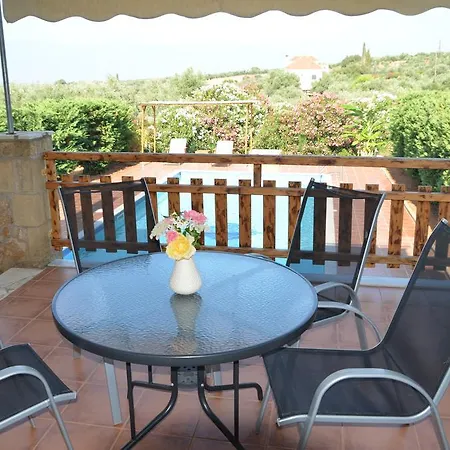 빌라 Navarone Villas Petrochori (Peloponnese)